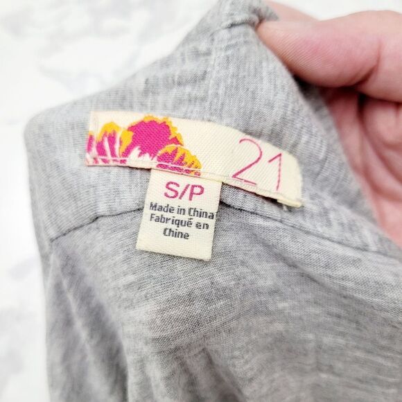 2/$20 Forever 21 Plain Grey Cardigan Top Blouse Size: Small - Picture 8 of 8